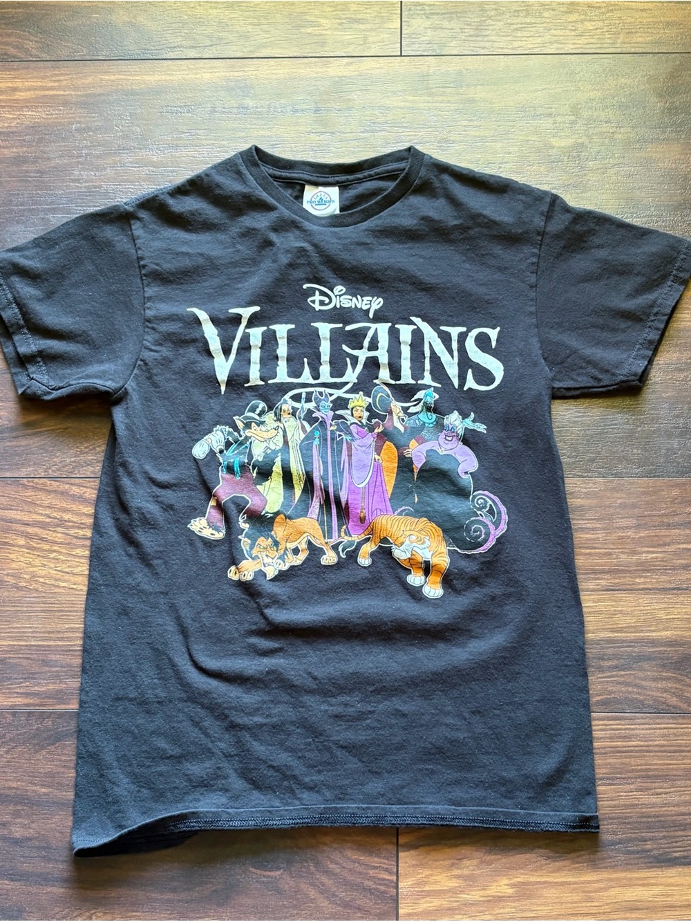 Vintage Disney Villains Black T-Shirt with Colorful Characters Adult Small